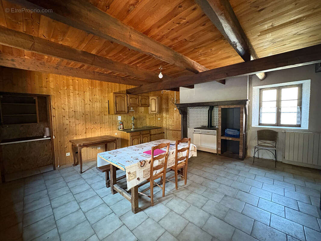 Maison Saint Georges D Aurac 8 pièce(s) 190 m2 - photo 6
