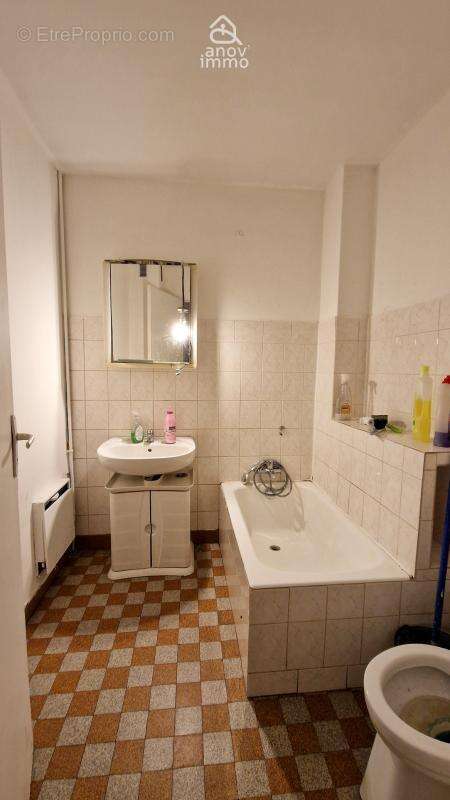 Appartement à SAINT-MARTIN-D'HERES