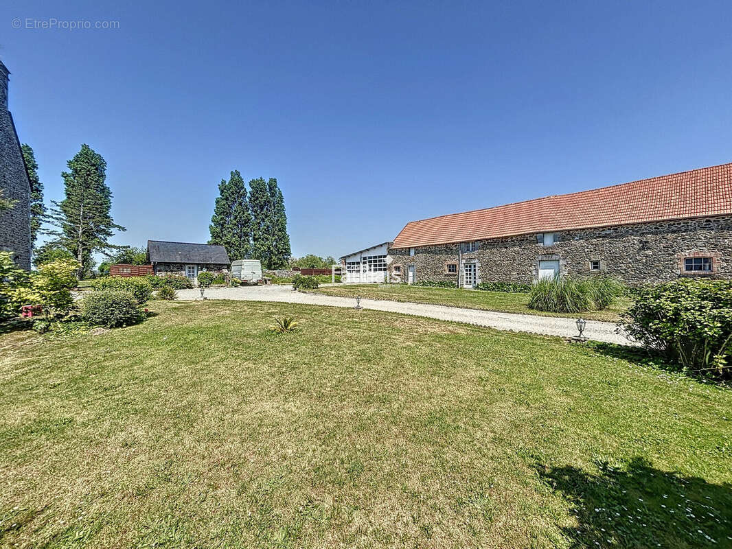 Maison 247 m² à Blainville-Sur-Mer  - photo 5