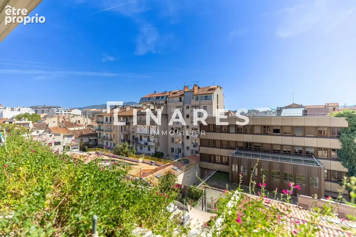 VIDA LOCA - Appartement T3 de 63m2 - Terrasse - Box (sus) - 13008 - photo 12