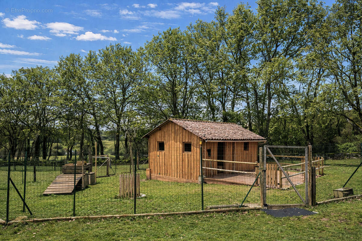 Propriété de campagne avec gîte, écuries et dépendances - photo 10