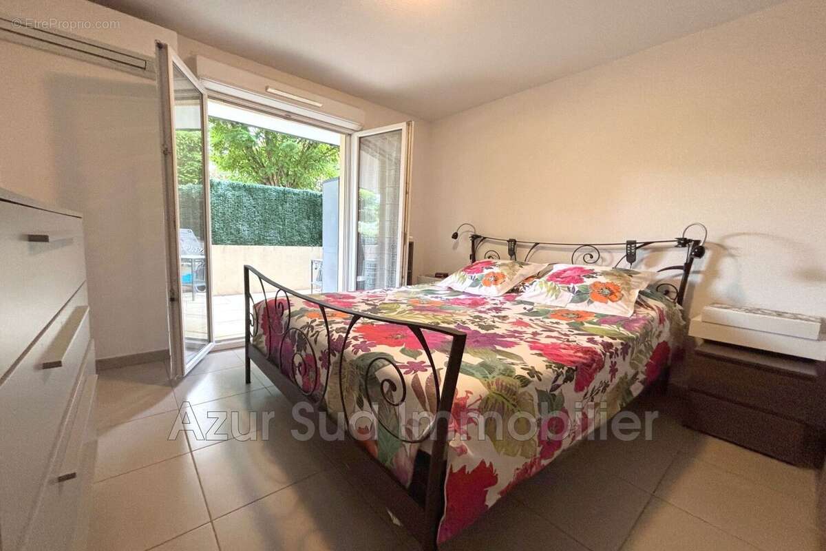 Appartement à VALLAURIS
