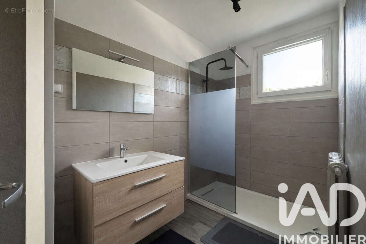 Photo 5 - Maison à BESSEGES