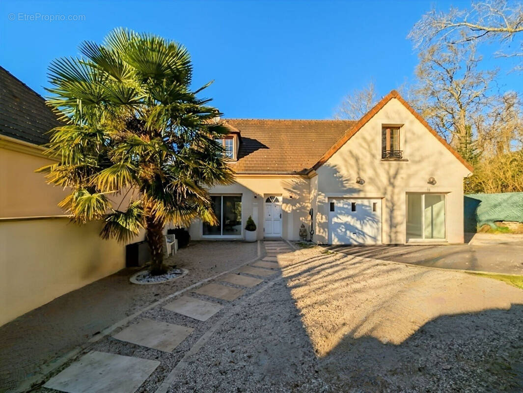 Maison à BOUSSY-SAINT-ANTOINE