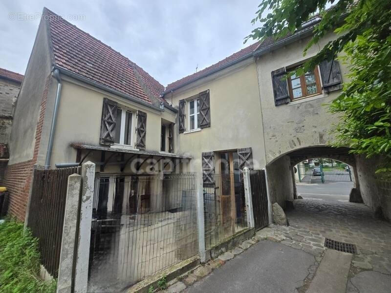 Maison à FREPILLON
