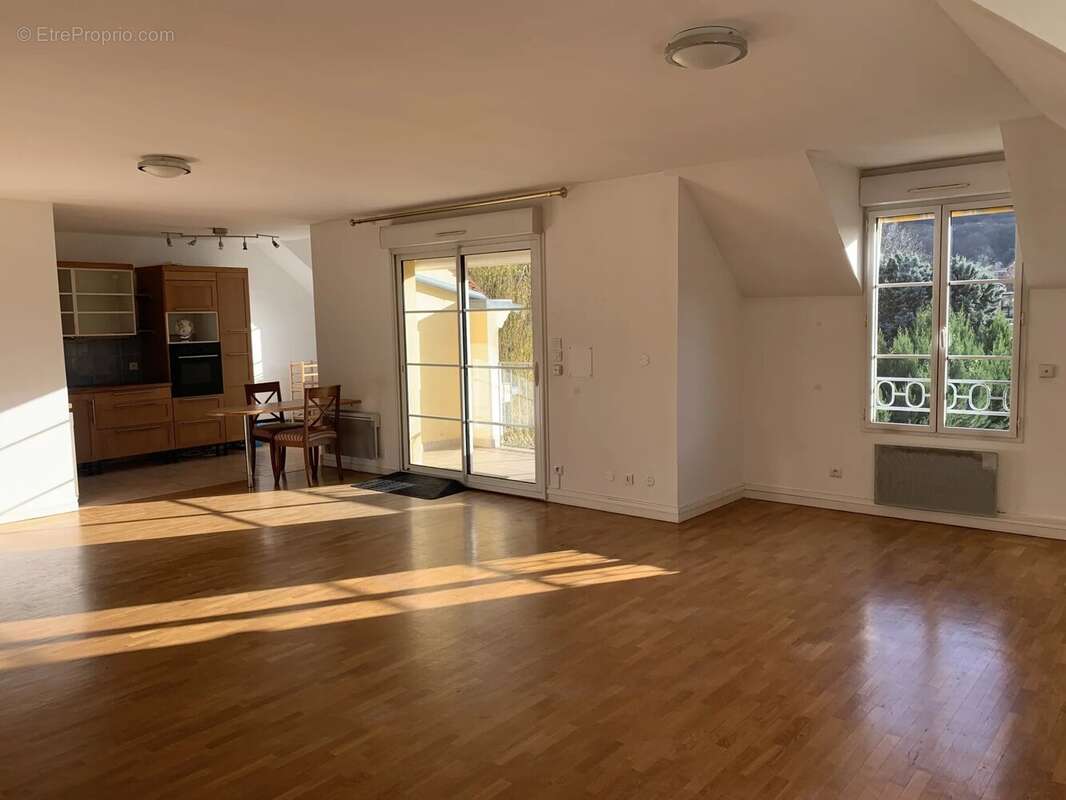 Appartement à SAINT-REMY-LES-CHEVREUSE