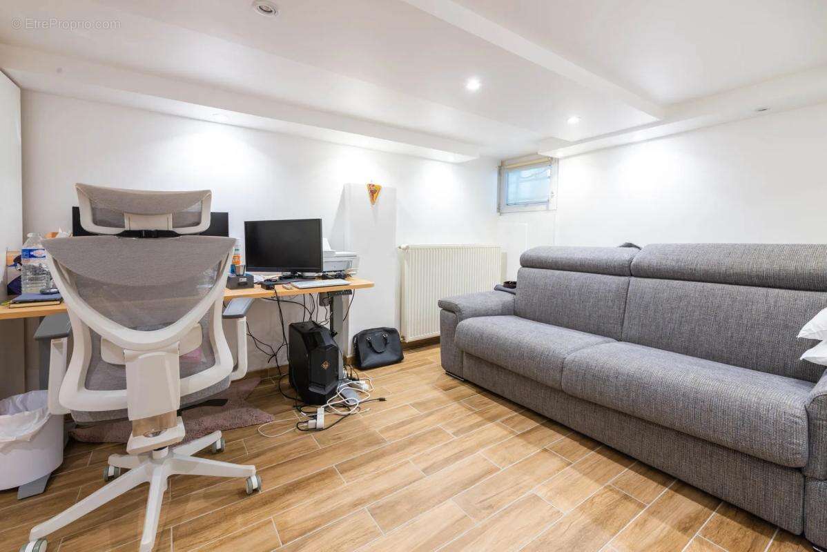 Maison à LA CELLE-SAINT-CLOUD