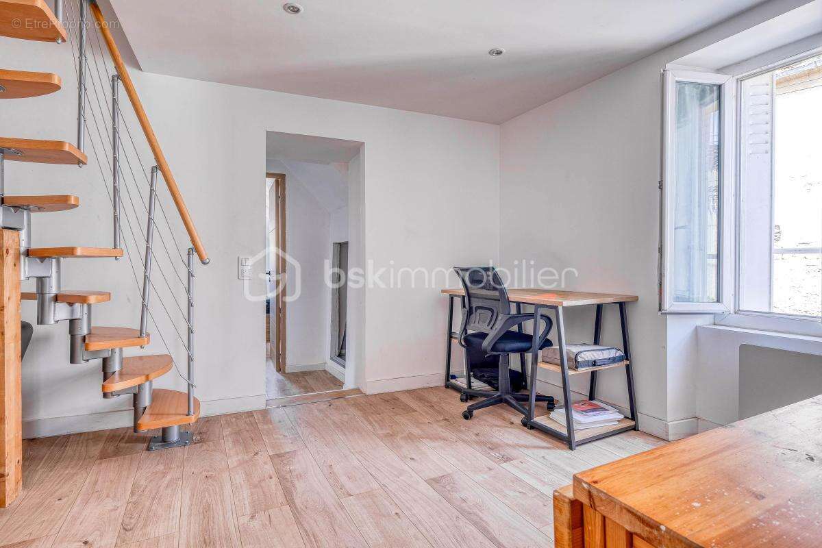 Maison de ville rénovée avec cour privative - photo 9