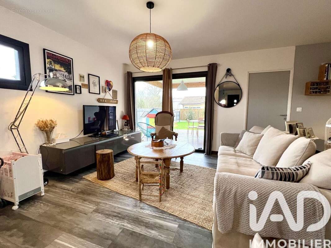 Photo 4 - Maison à SALLES