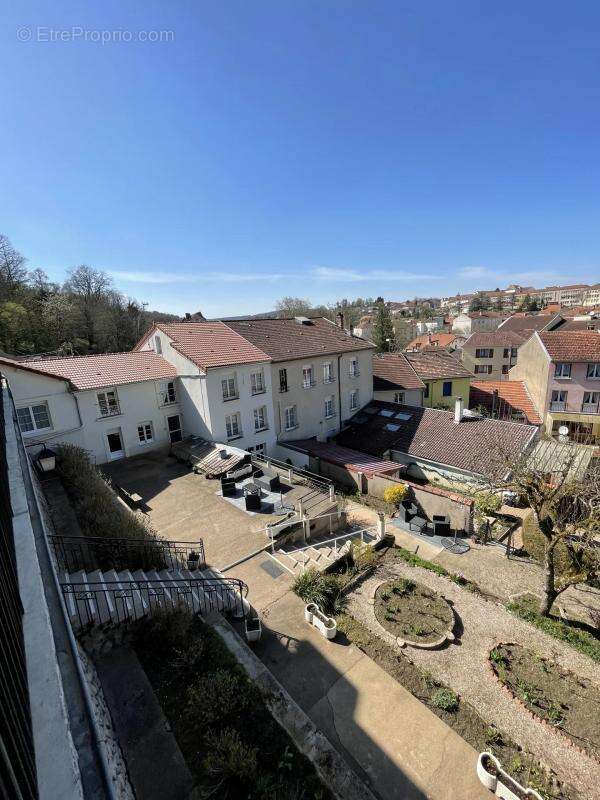 Commerce à BOURBONNE-LES-BAINS