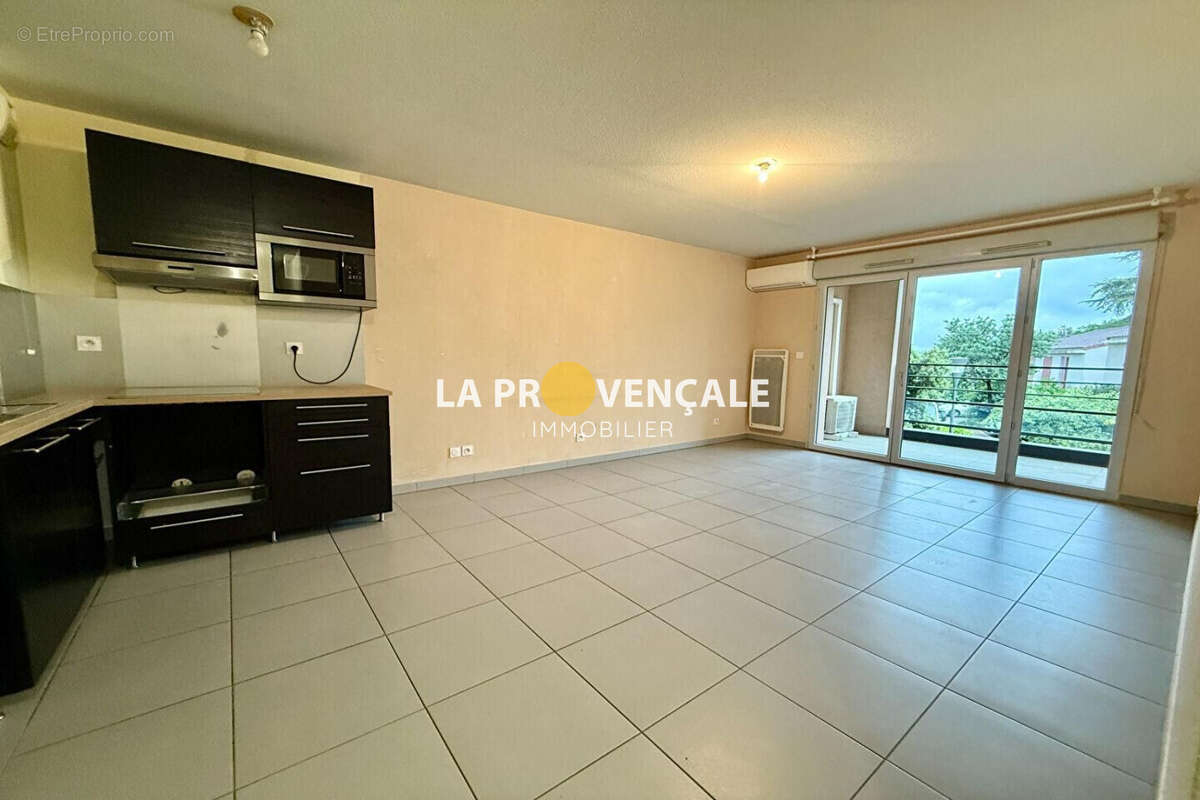 Appartement à SAINT-MAXIMIN-LA-SAINTE-BAUME