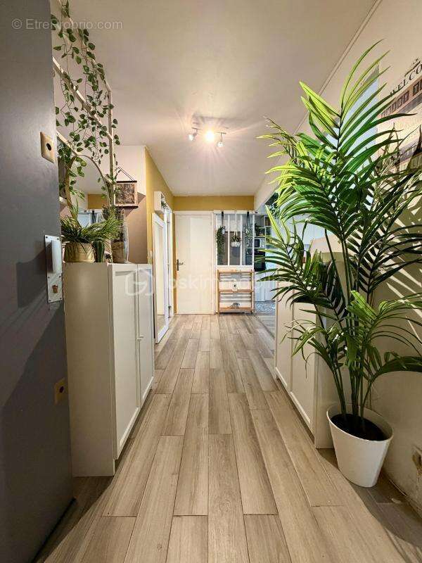 Appartement à COURCOURONNES