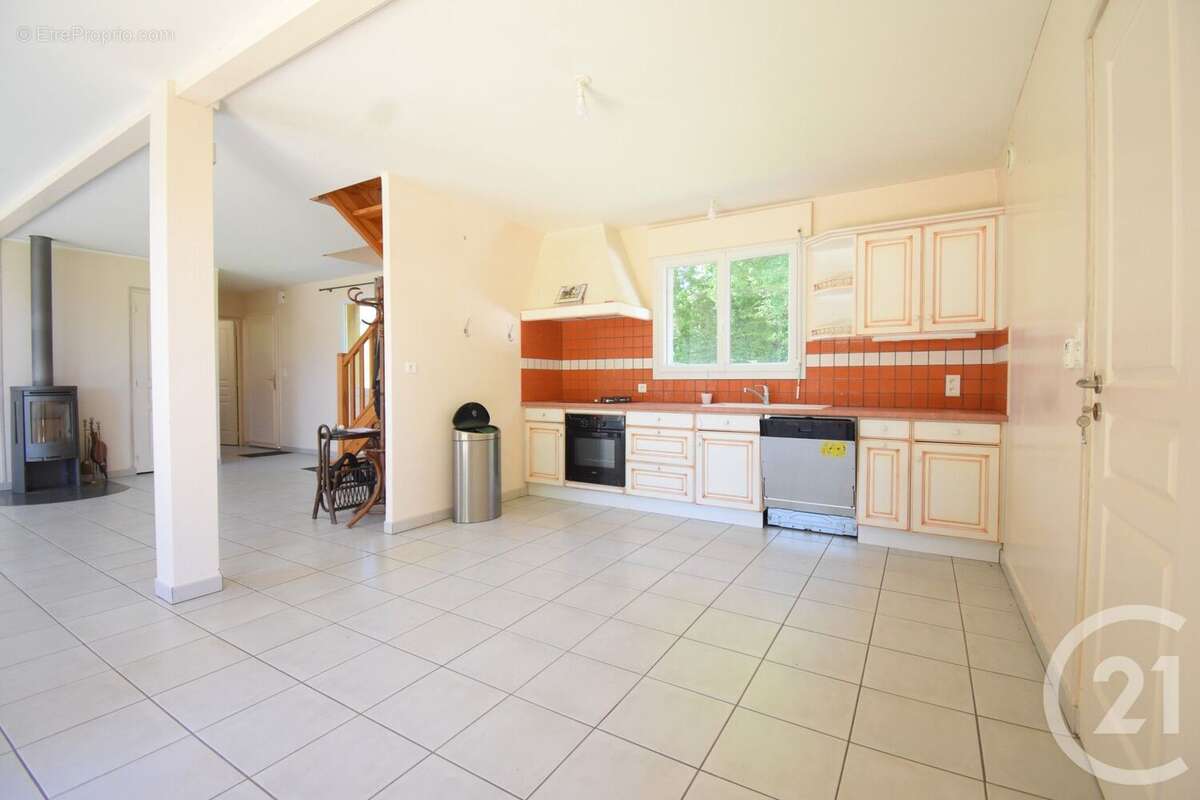 Maison à BELLERIVE-SUR-ALLIER