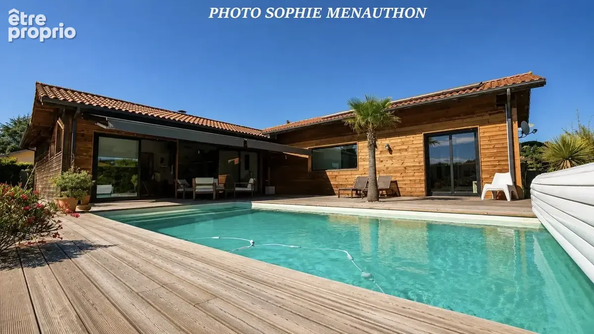 À 2 km de Dax, villa d'architecte T6 de plain-pied avec piscine et 5 chambres. - photo 2