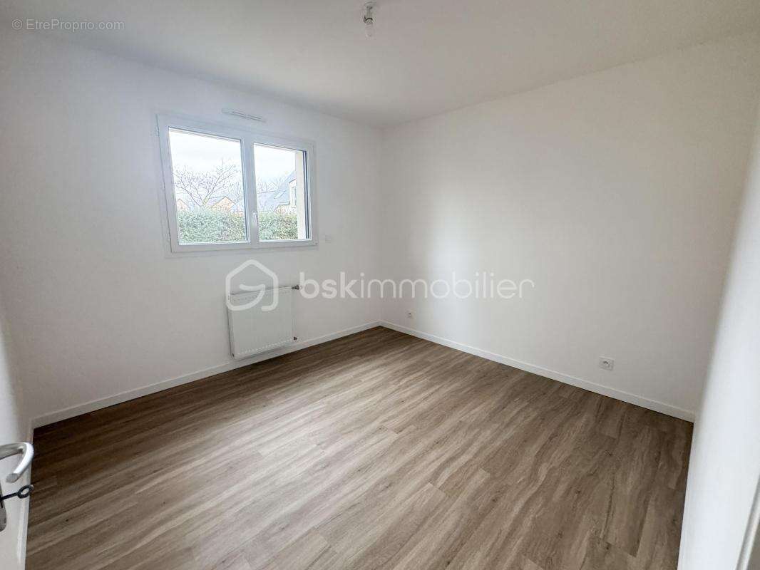 Maison à COMBOURTILLE