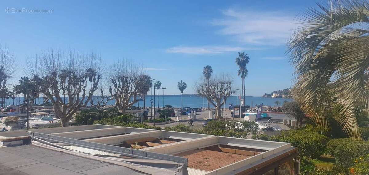 Appartement à VALLAURIS