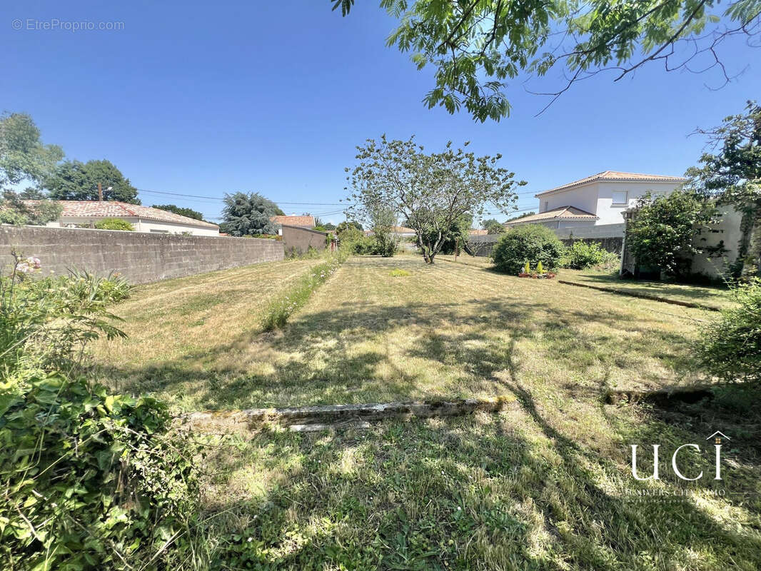 Terrain 701 m² à Geneston  - photo 6