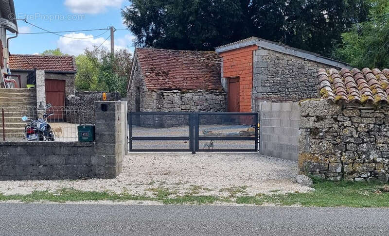 Maison à VILLEFRANCHE-DE-ROUERGUE