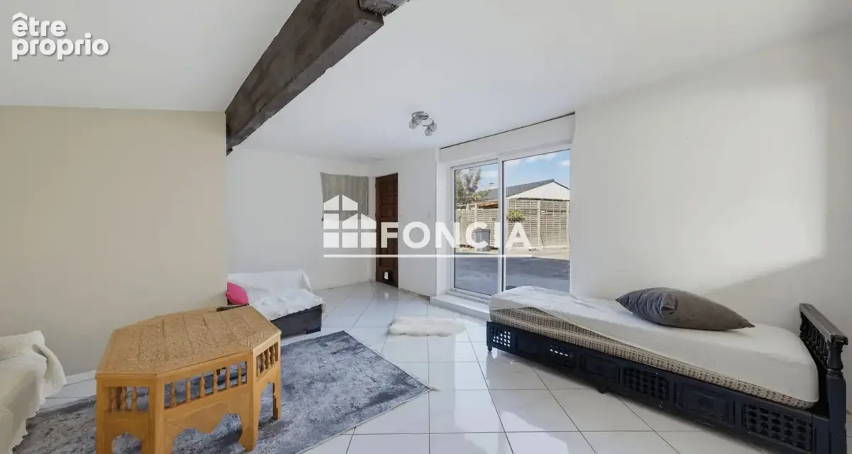 Maison plain pied avec beau jardin - photo 3