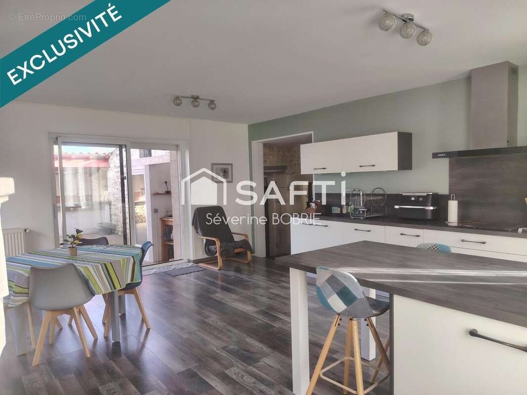 Photo 2 - Maison à BUSSAC-SUR-CHARENTE