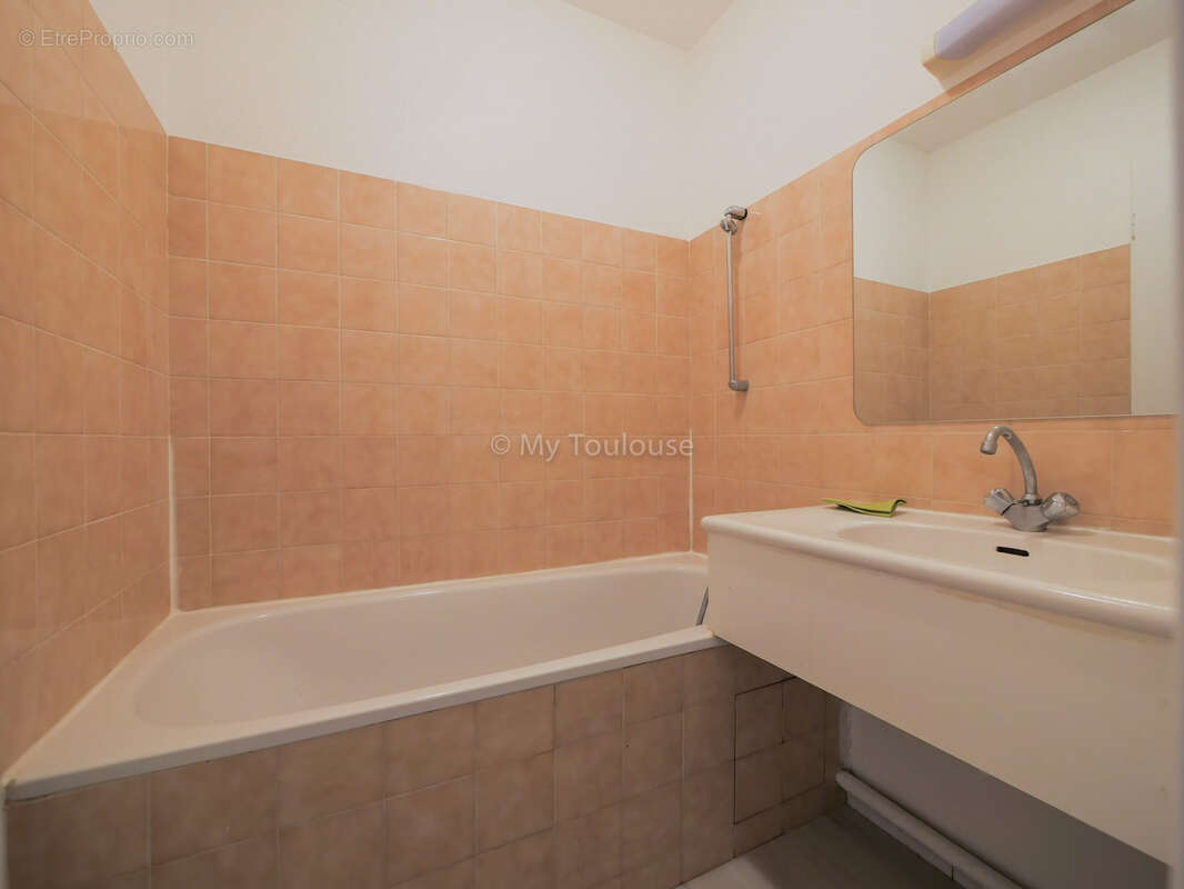 Studio meublé - photo 6