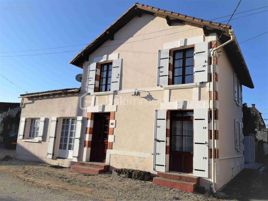 Maison à VINAX