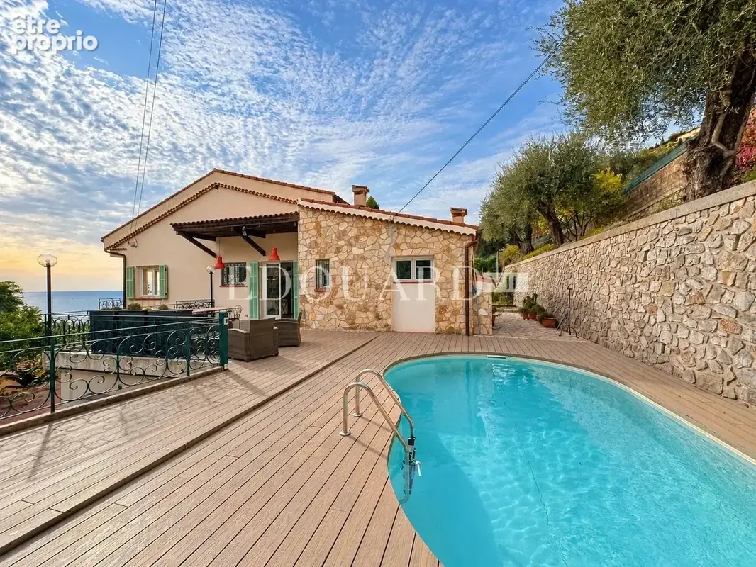 Magnifique haut de villa avec terrasse, splendide vue mer panoramique, jardin, piscine et garage - photo 1