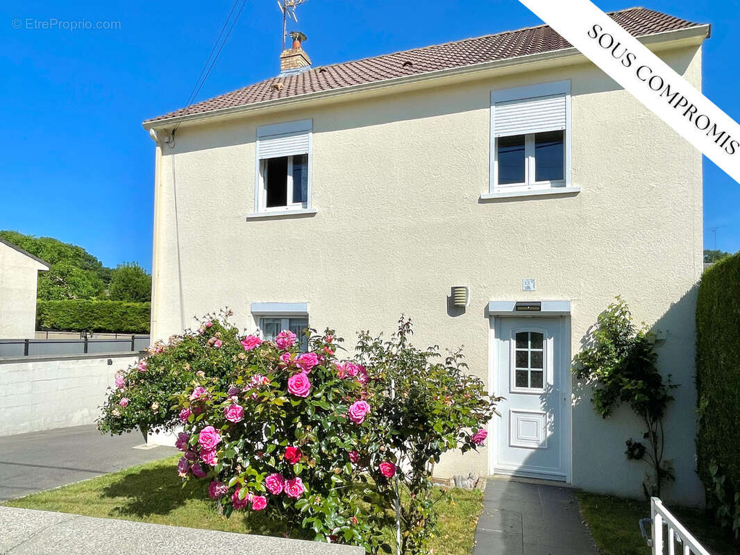 Maison à HOMBLIERES