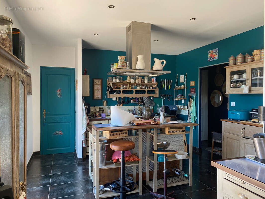 Maison à PERNES-LES-FONTAINES