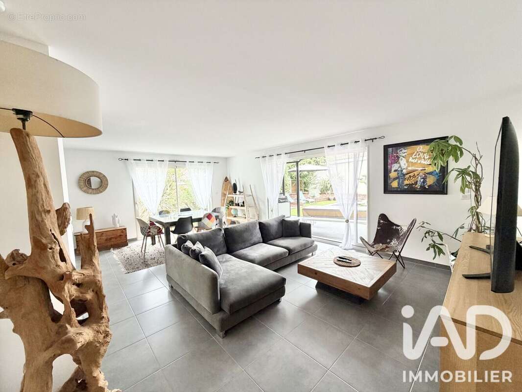 Maison 135 m² à Gujan-Mestras  - photo 4
