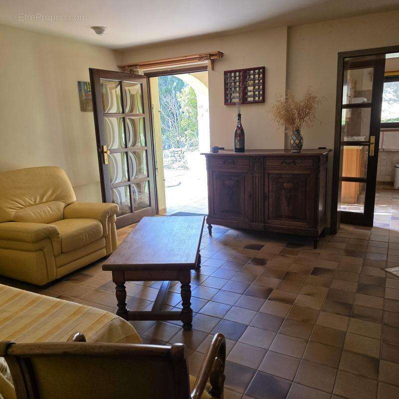 Splendide maison avec 2 logements et piscine - photo 18