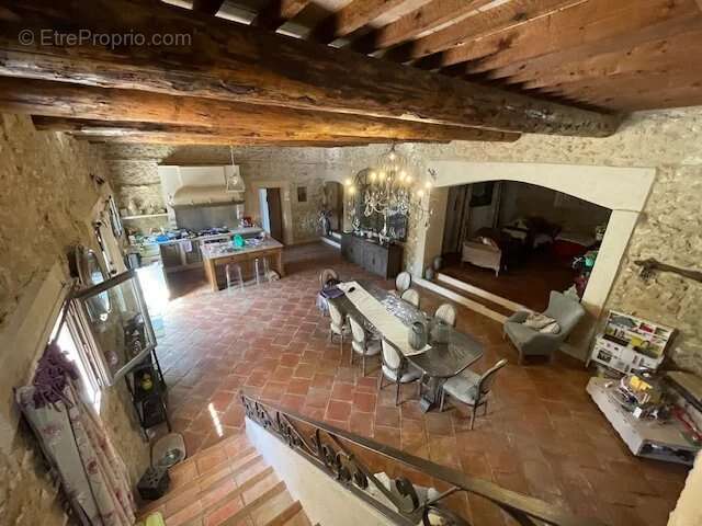 Cazan - Mas de 281 m² sur 3256 m² - photo 5