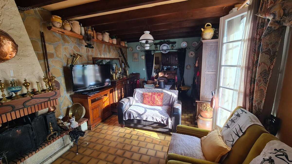 Maison à CADILLAC-EN-FRONSADAIS