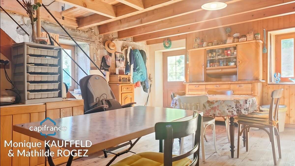 Maison à vendre 4 pièces OLLIERGUES (63) avec jardin, grange et cave - photo 14
