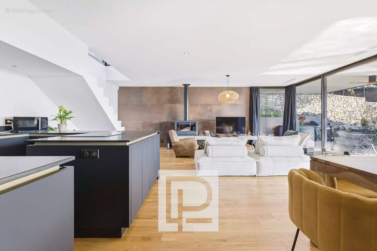 Appartement à MOUGINS