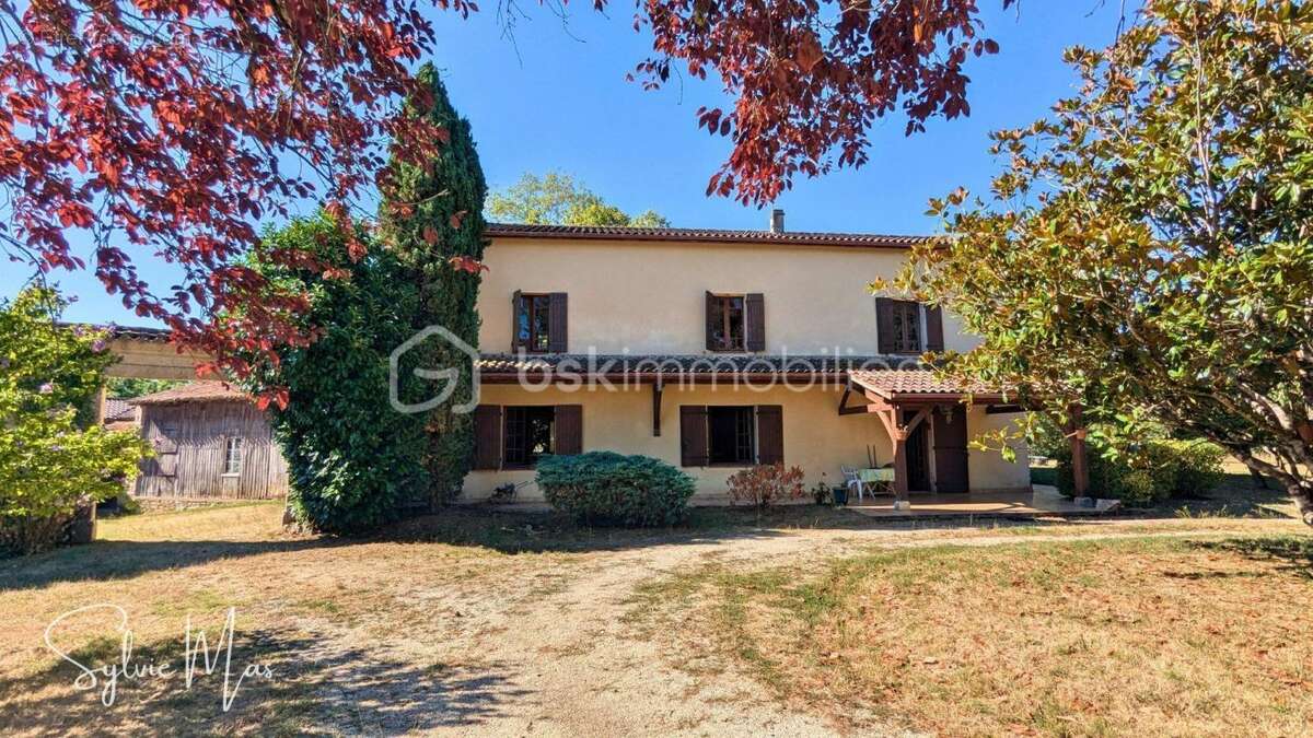 Propriété de caractère sur 6 hectares avec dépendances - photo 10