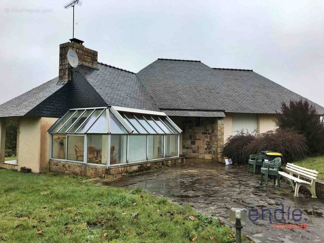 Maison à SAINT-EVARZEC