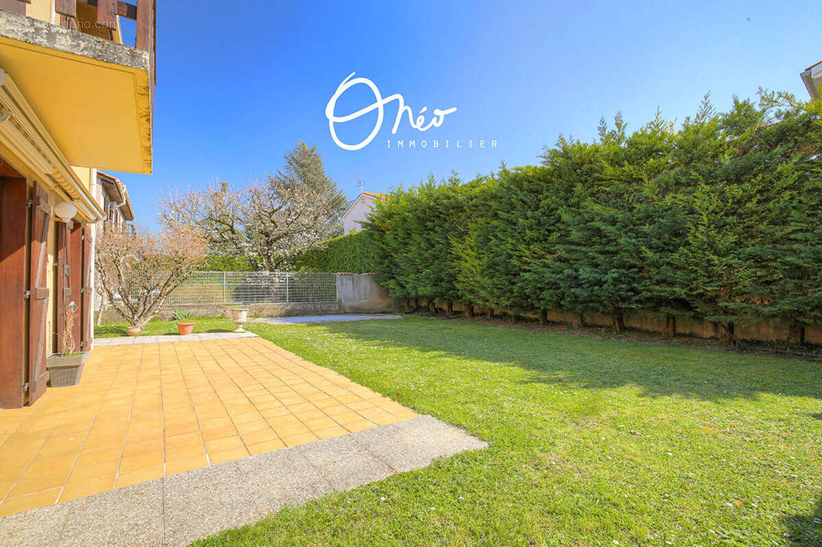 Maison à SAINT-PIERRE-DE-CHANDIEU