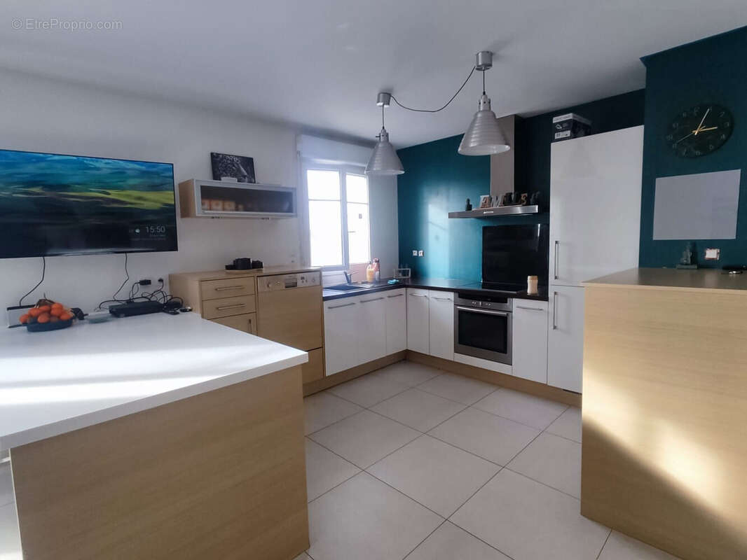 Cuisine  - Appartement à VILLY-LE-PELLOUX