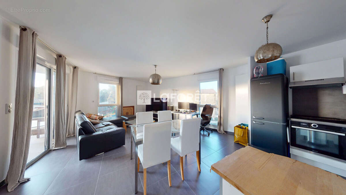 Appartement Castelnau Le Lez 3 pièces 67 m2 - photo 4
