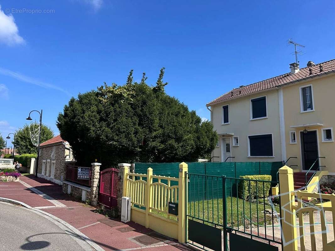 Maison Voisins Village - 68.22 m2 + Sous-sol Total et Atelier indépendant sur Terrain de 500m² - photo 18
