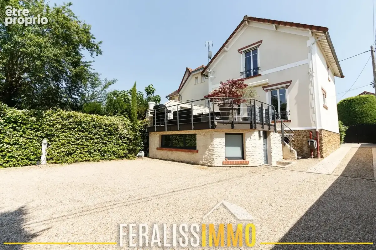 Elégante maison familiale 4 chambres avec piscine et suite p - photo 20