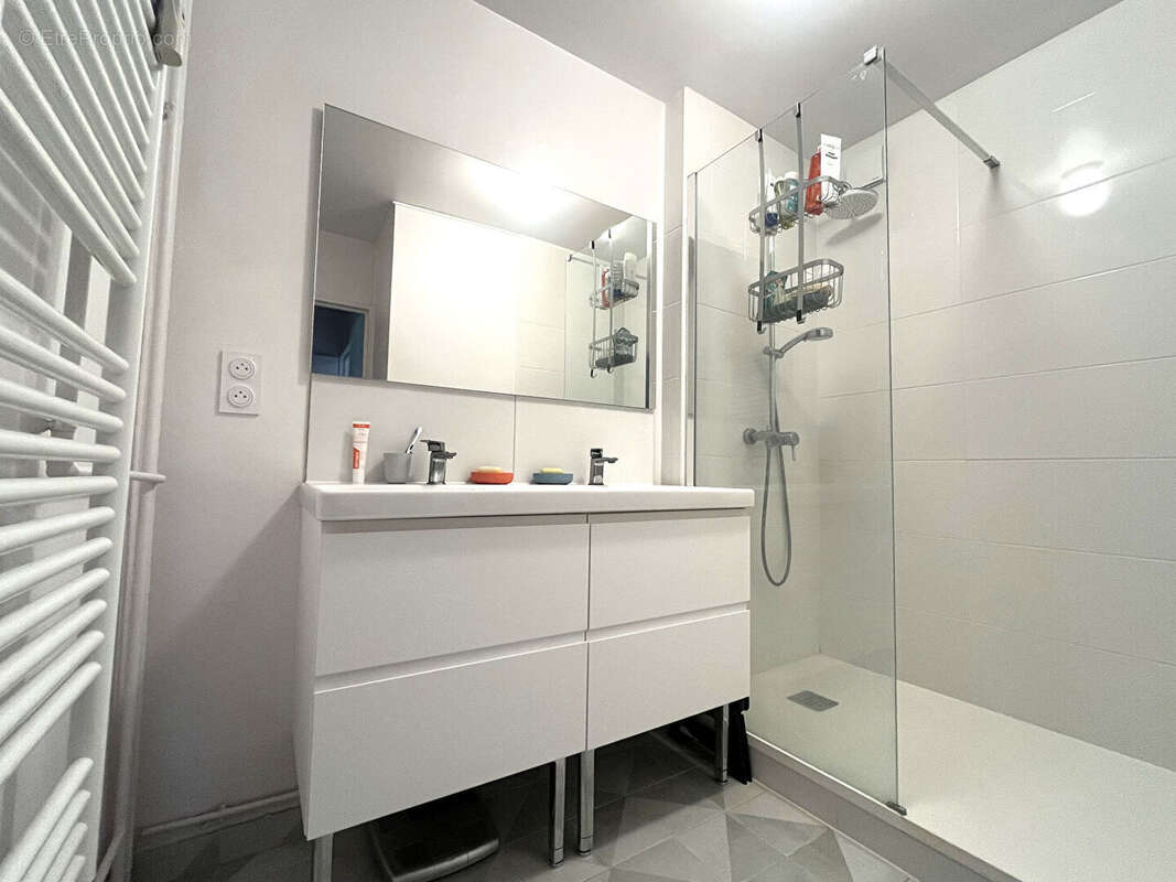 Appartement à SAINT-CYR-SUR-LOIRE