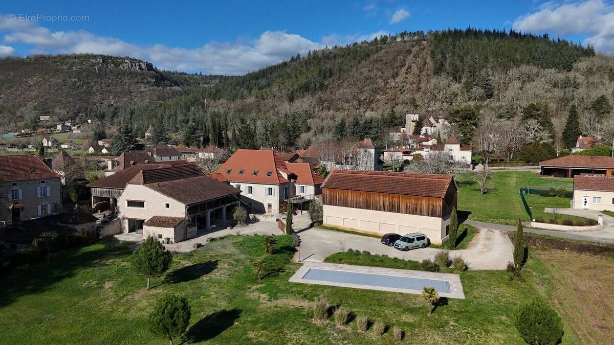 Maison à TOUR-DE-FAURE