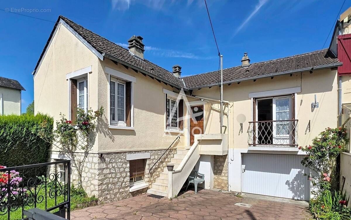 Maison à CHALETTE-SUR-LOING