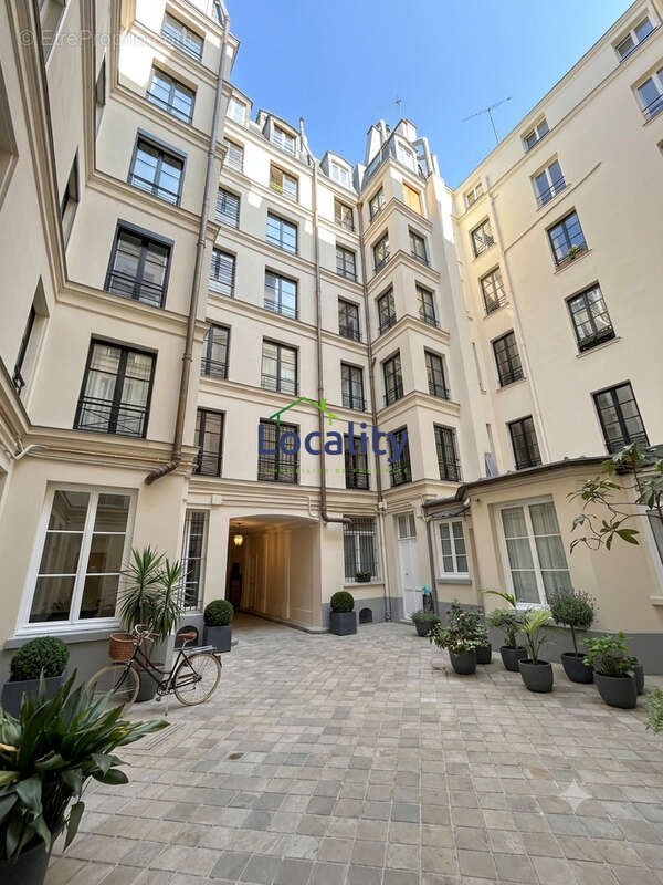Appartement à PARIS-9E