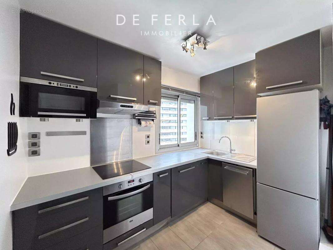 Appartement à PARIS-15E