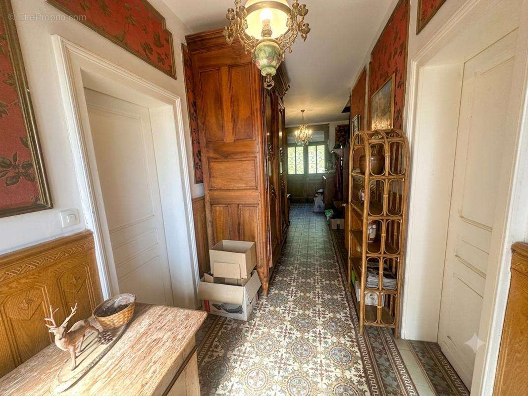 Maison de maître de caractère – bertry – 290 m² – terrain 1 700 m² - photo 7