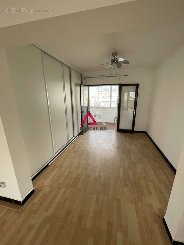 Appartement à SAINT-DENIS