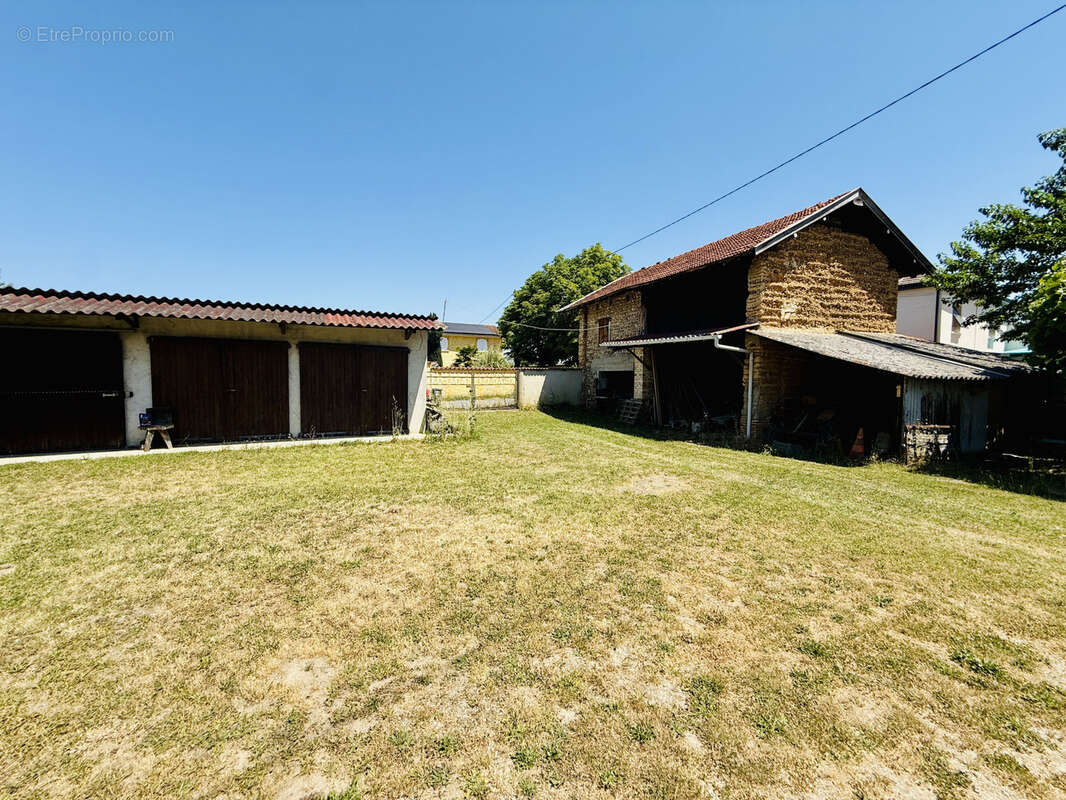 Maison à BEAUREPAIRE